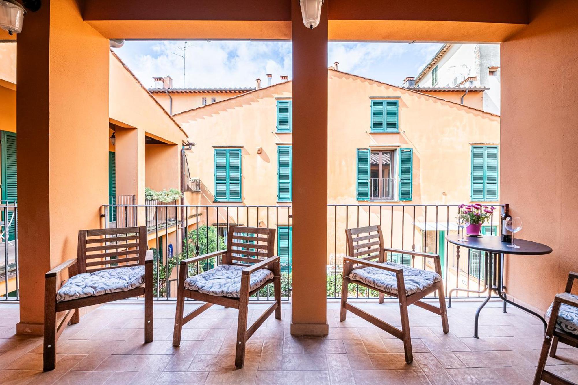"Once Upon A Time" Cherubini Palace Thematic Apartments Free Parking Florencia Exterior foto