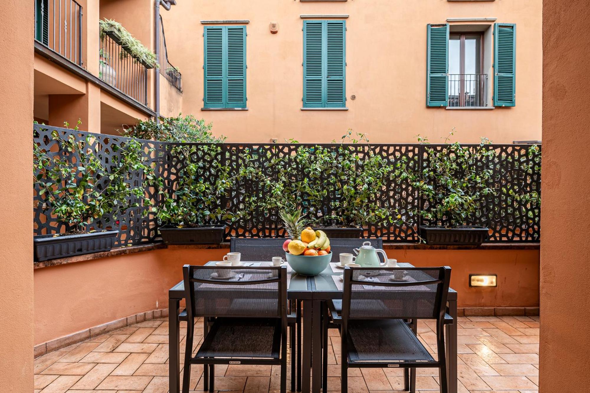 "Once Upon A Time" Cherubini Palace Thematic Apartments Free Parking Florencia Exterior foto