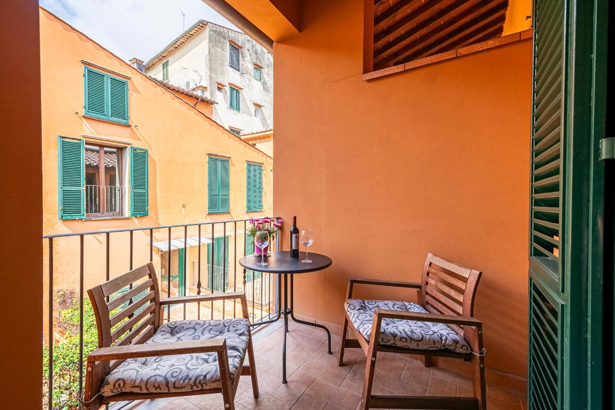 "Once Upon A Time" Cherubini Palace Thematic Apartments Free Parking Florencia Exterior foto